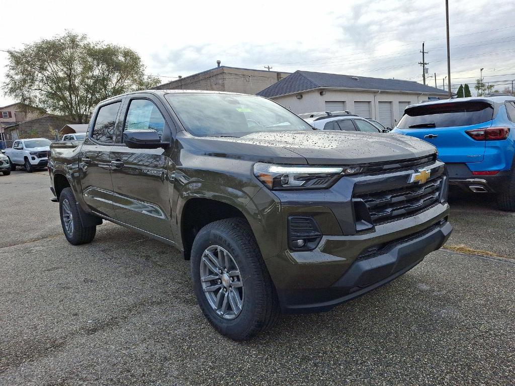 new 2024 Chevrolet Colorado car, priced at $44,545