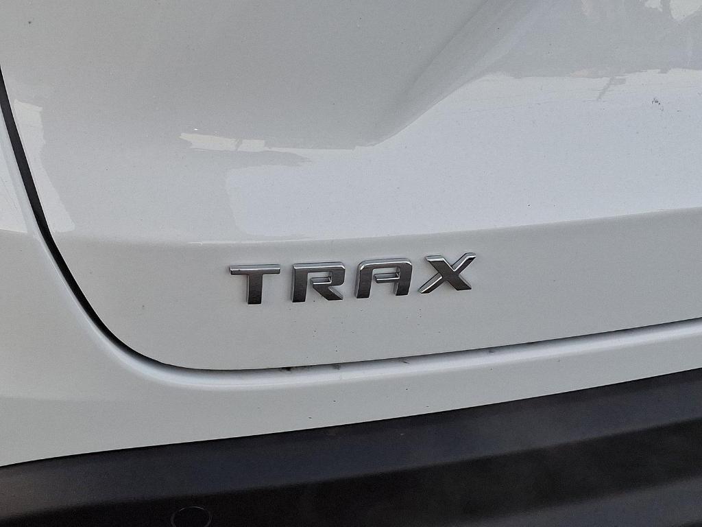 new 2025 Chevrolet Trax car