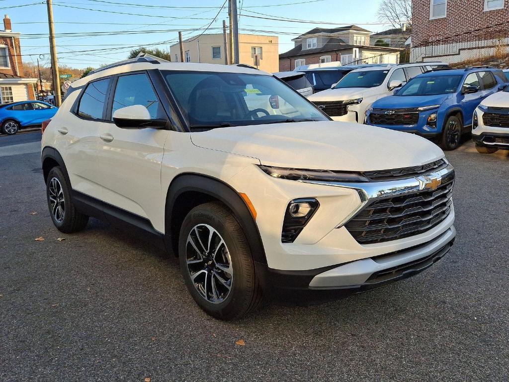 new 2025 Chevrolet TrailBlazer car, priced at $29,769