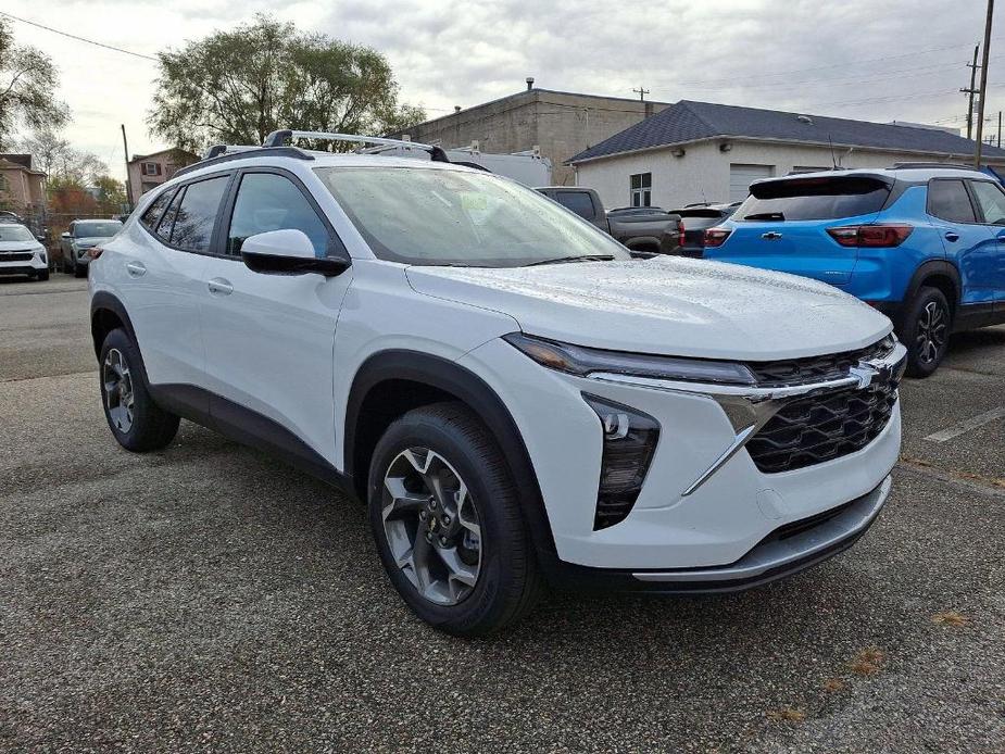 new 2025 Chevrolet Trax car, priced at $25,820