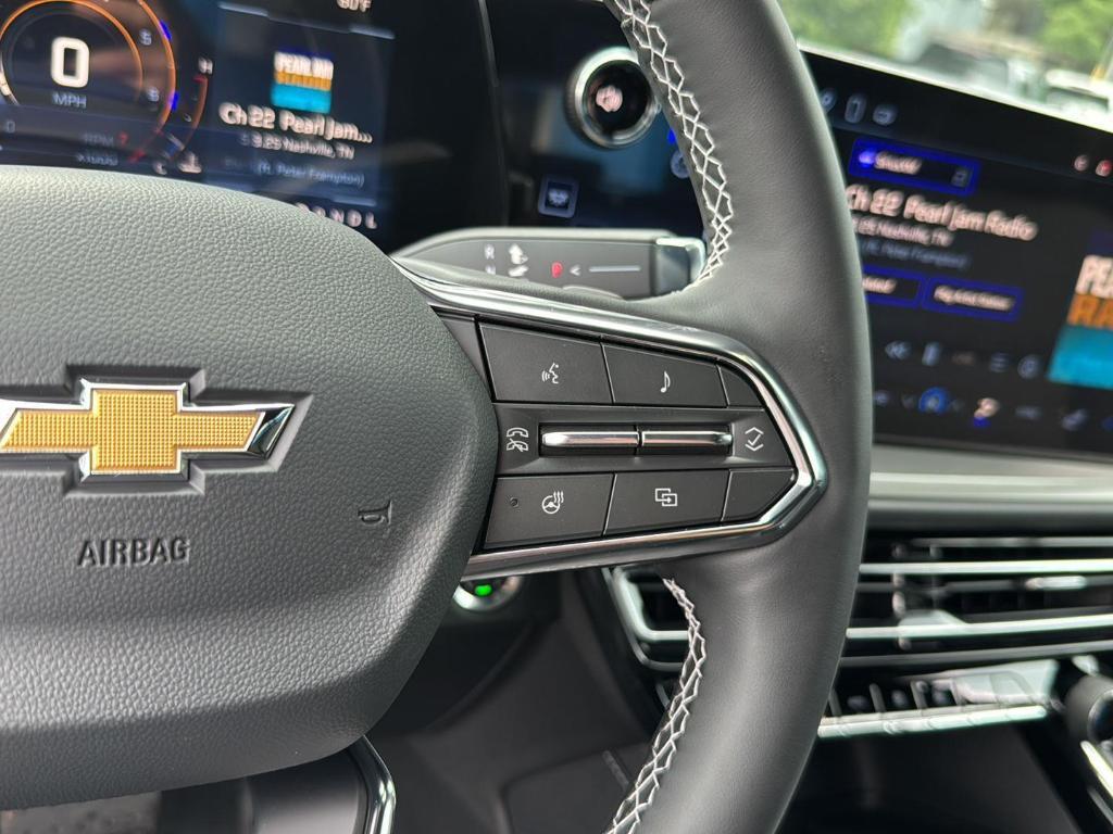 new 2025 Chevrolet Traverse car, priced at $40,445