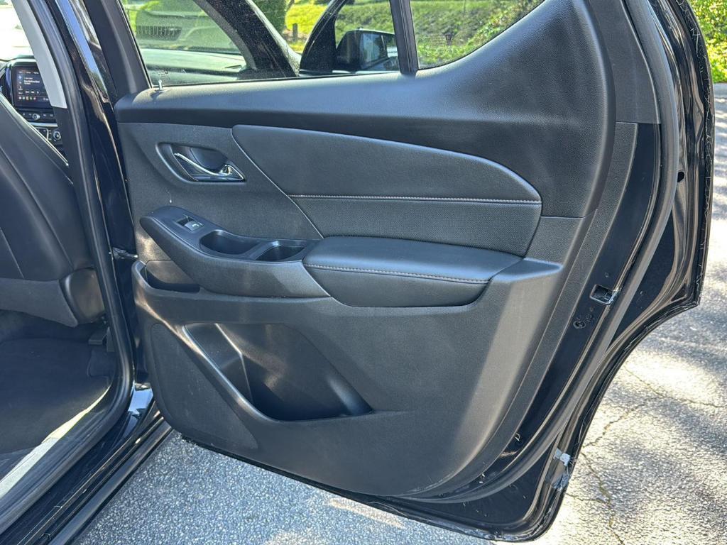 used 2021 Chevrolet Traverse car, priced at $35,884