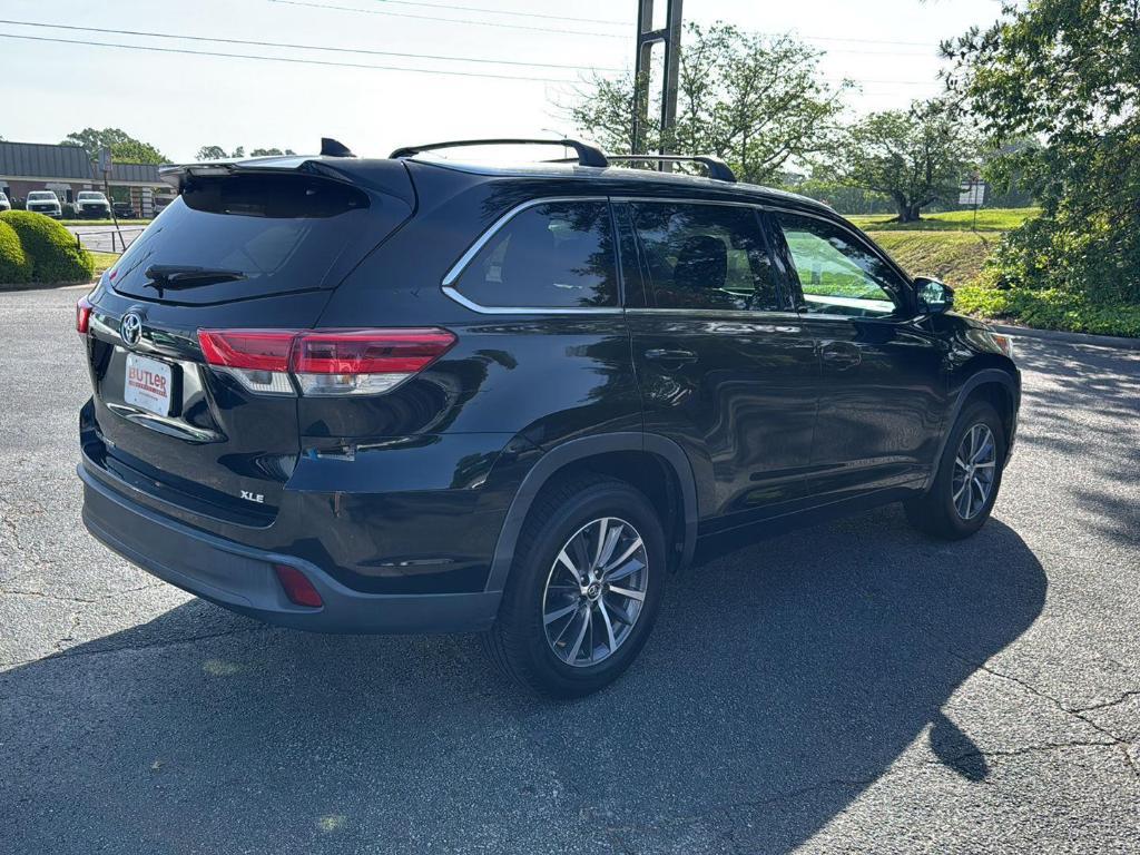 used 2018 Toyota Highlander car, priced at $22,887