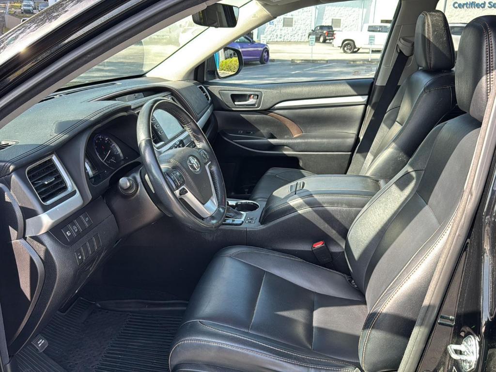 used 2018 Toyota Highlander car, priced at $22,887