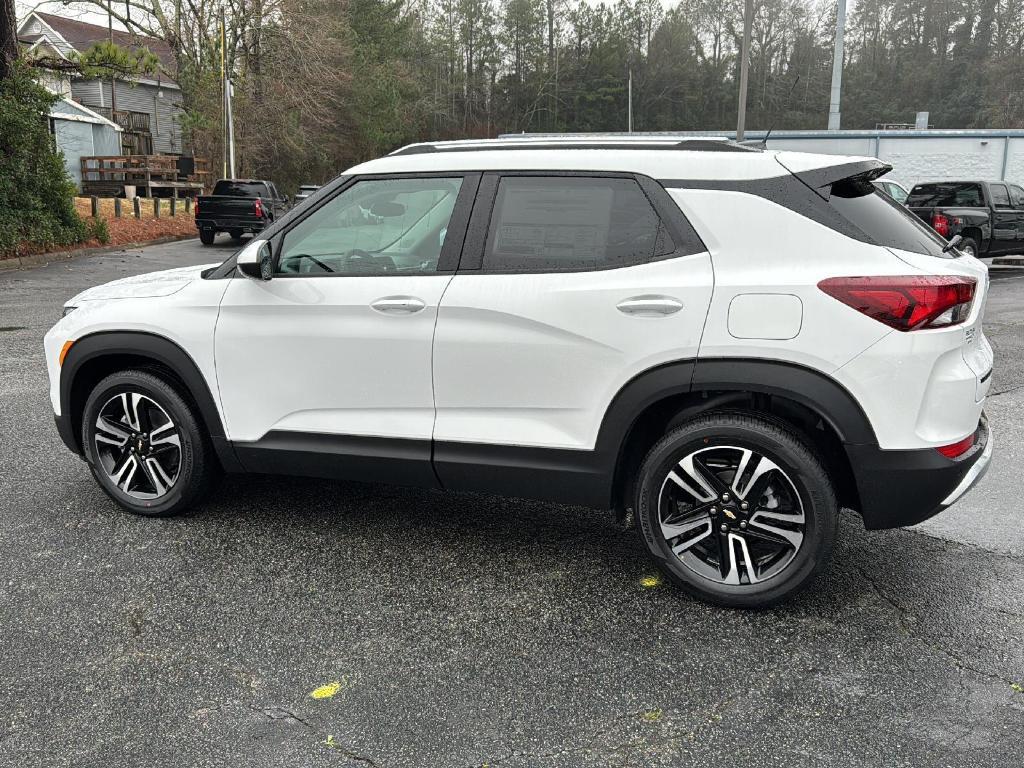 new 2025 Chevrolet TrailBlazer car, priced at $28,555