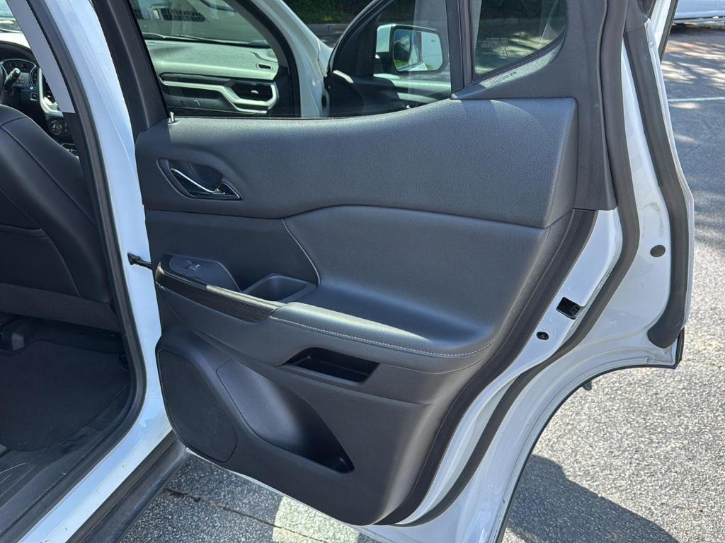 used 2023 GMC Acadia car, priced at $28,999