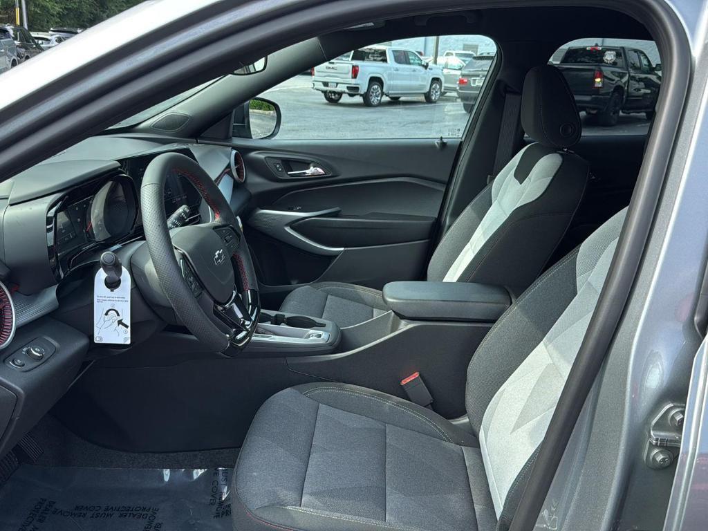 new 2025 Chevrolet Trax car, priced at $23,580