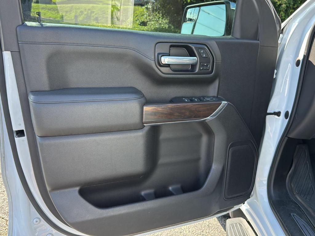 used 2021 GMC Sierra 1500 car, priced at $31,999