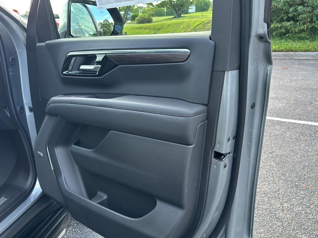 new 2025 Chevrolet Tahoe car, priced at $69,380