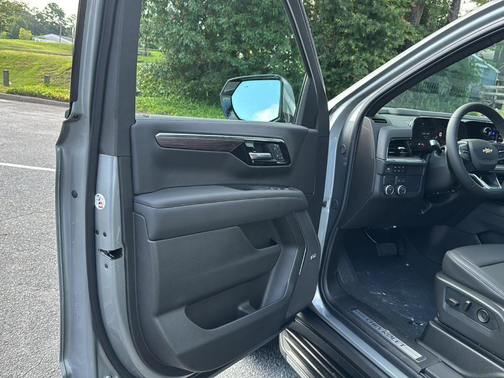 new 2025 Chevrolet Tahoe car, priced at $69,380