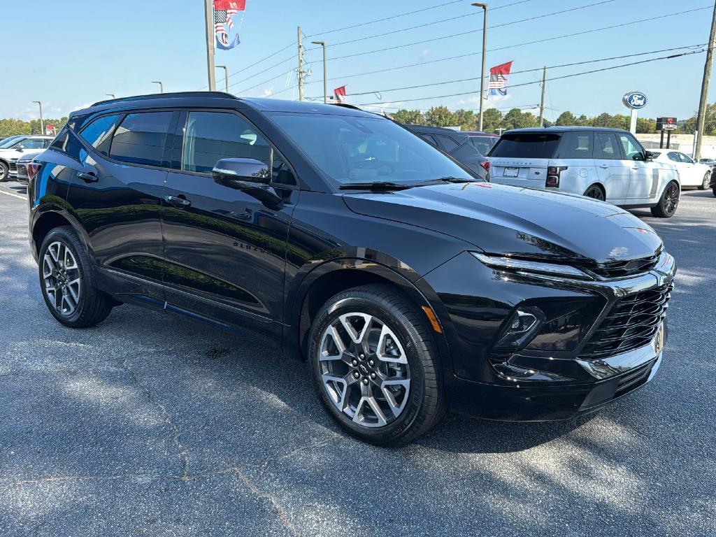 new 2025 Chevrolet Blazer car, priced at $41,997