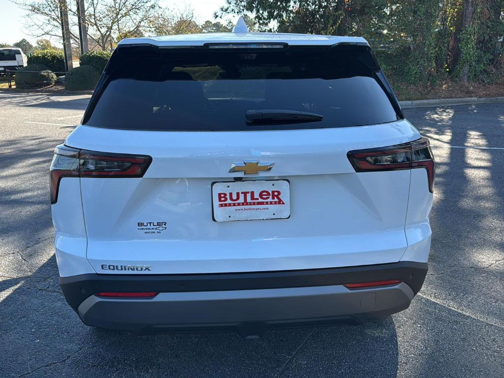 new 2026 Chevrolet Equinox car, priced at $33,490