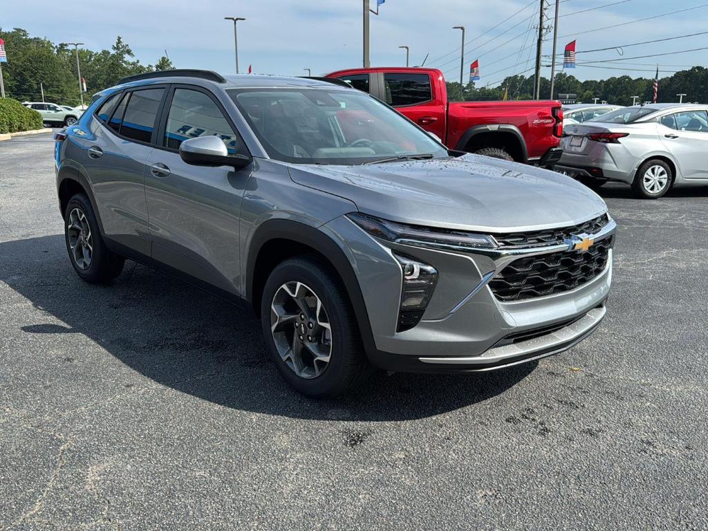 new 2025 Chevrolet Trax car, priced at $24,775