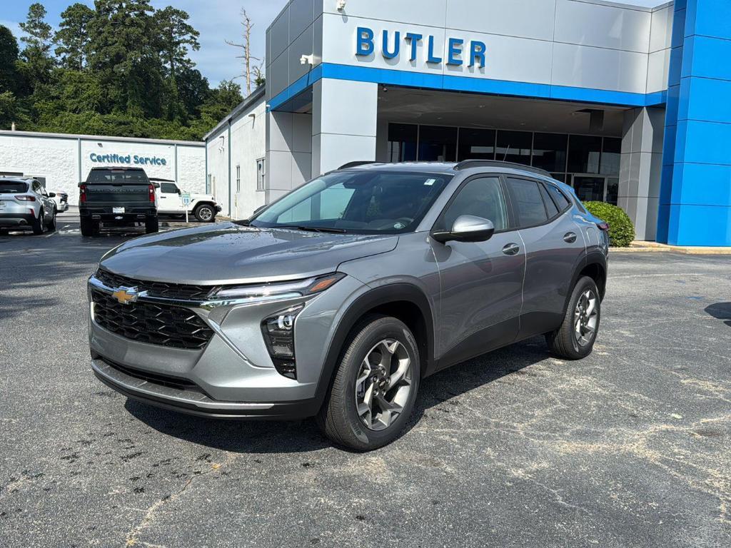 new 2025 Chevrolet Trax car, priced at $24,775