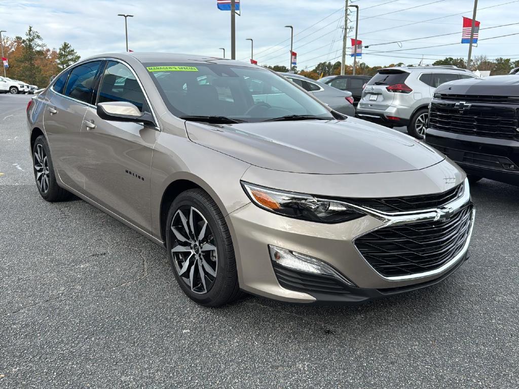 new 2024 Chevrolet Malibu car, priced at $23,885