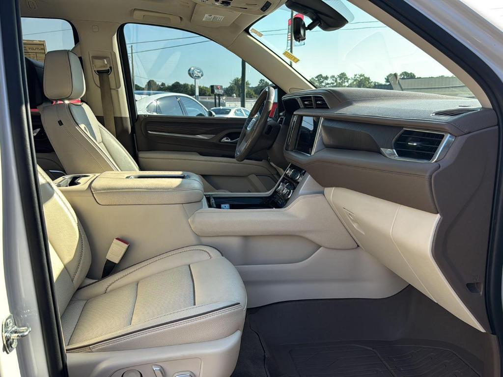 used 2021 GMC Yukon XL car, priced at $45,742