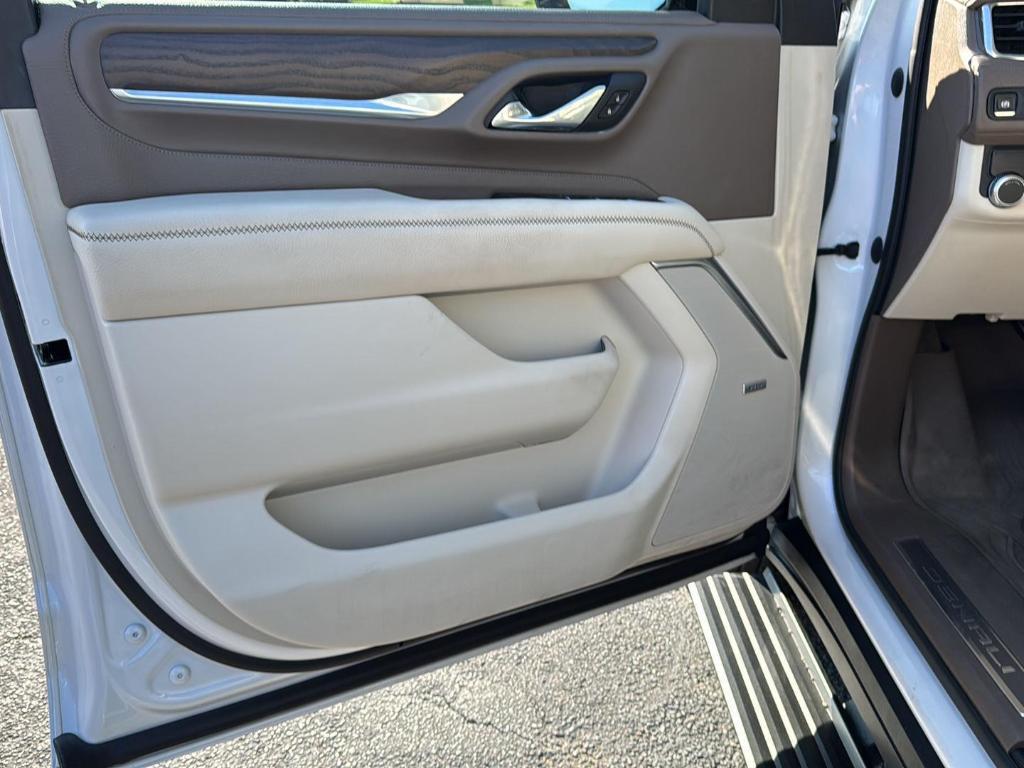 used 2021 GMC Yukon XL car, priced at $45,742