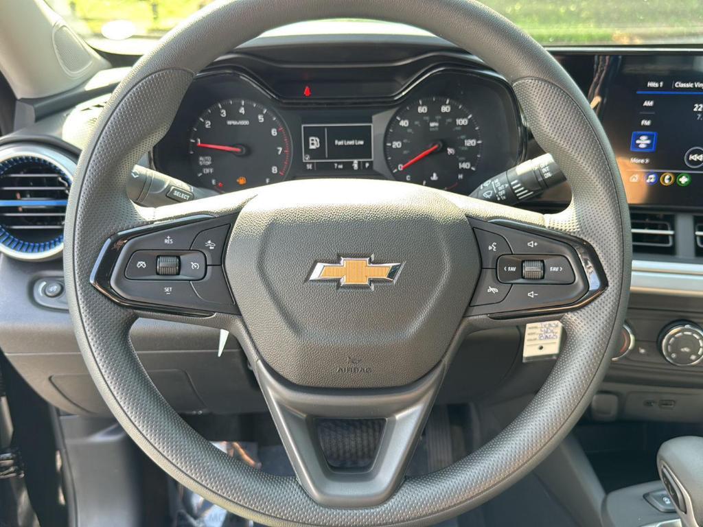 new 2025 Chevrolet Trax car, priced at $22,435