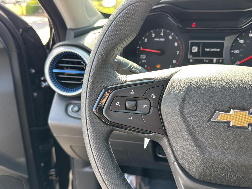 new 2025 Chevrolet Trax car, priced at $22,435