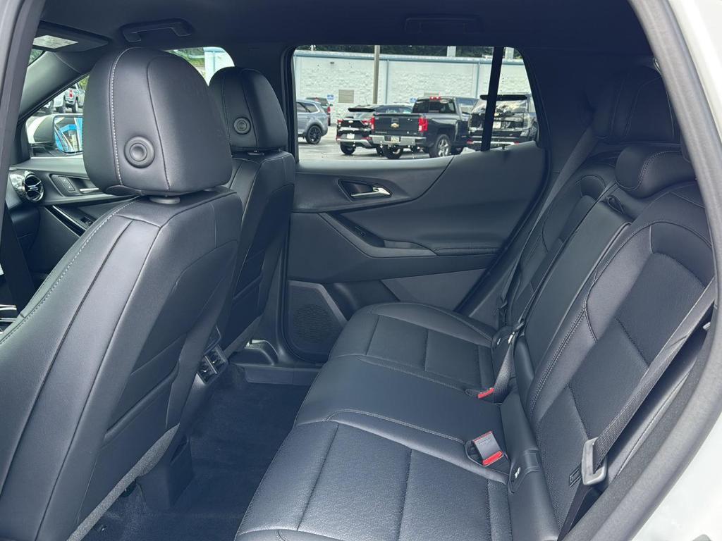 new 2026 Chevrolet Equinox car, priced at $32,085