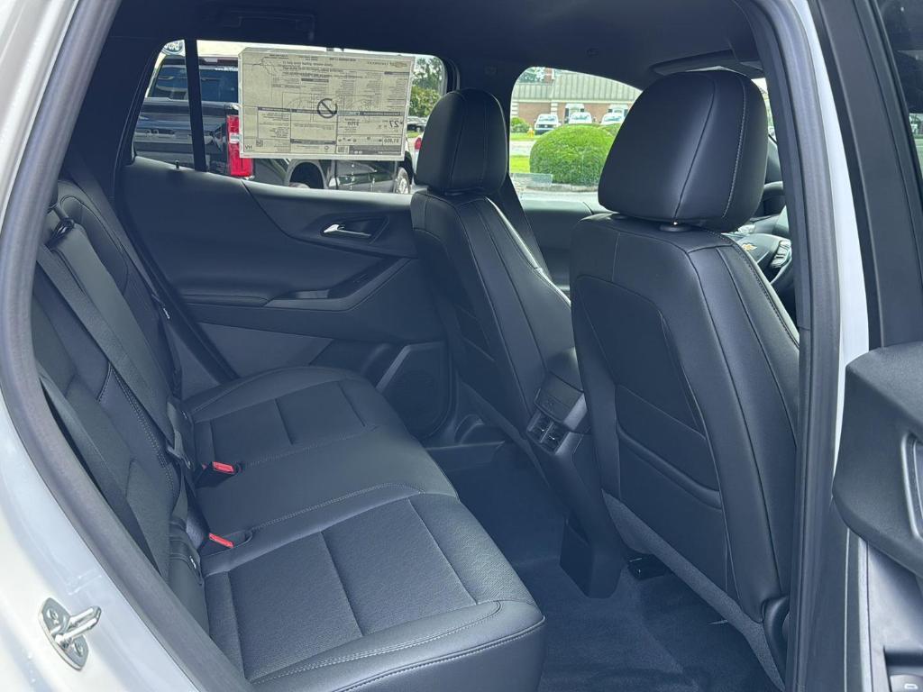 new 2026 Chevrolet Equinox car, priced at $32,085