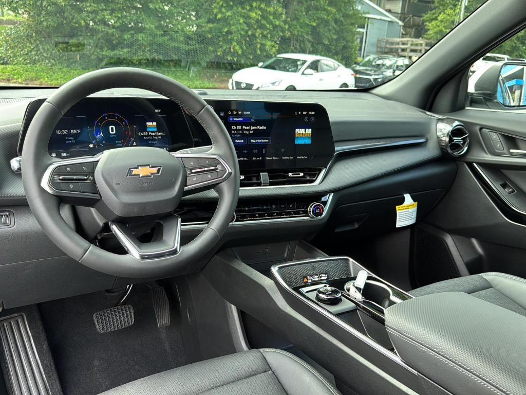 new 2026 Chevrolet Equinox car, priced at $32,085