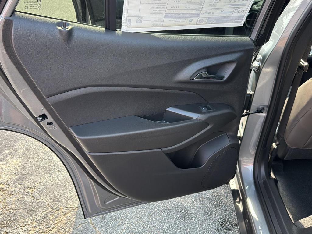 new 2025 Chevrolet Trax car, priced at $25,980