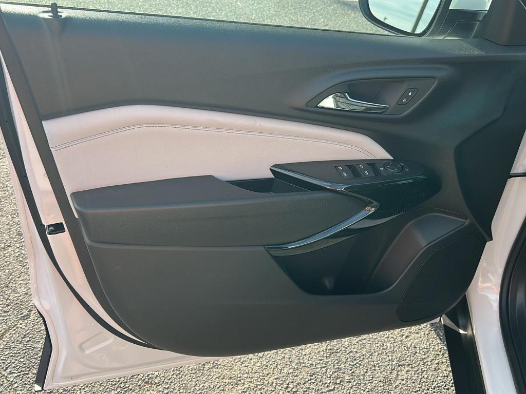 new 2025 Chevrolet Trax car, priced at $24,775