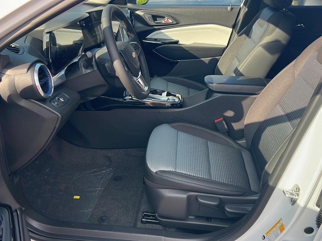 new 2025 Chevrolet Trax car, priced at $24,775