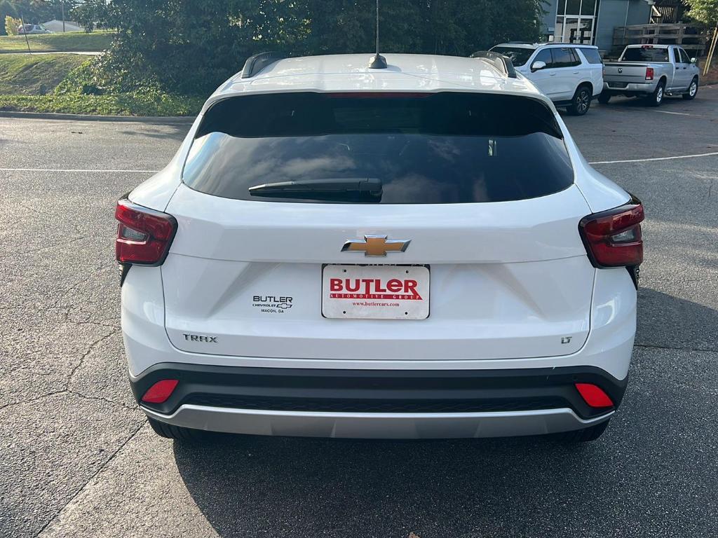 new 2025 Chevrolet Trax car, priced at $24,775