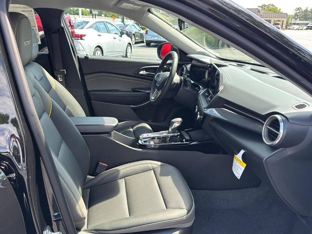new 2025 Chevrolet Trax car, priced at $25,980