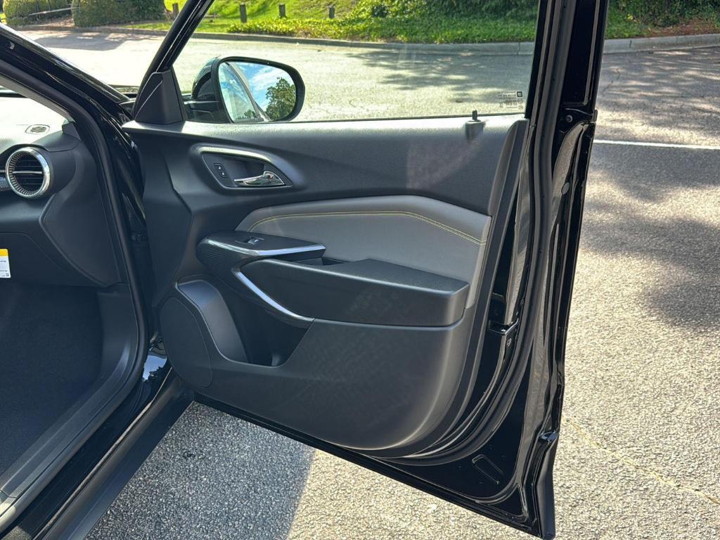 new 2025 Chevrolet Trax car, priced at $25,980