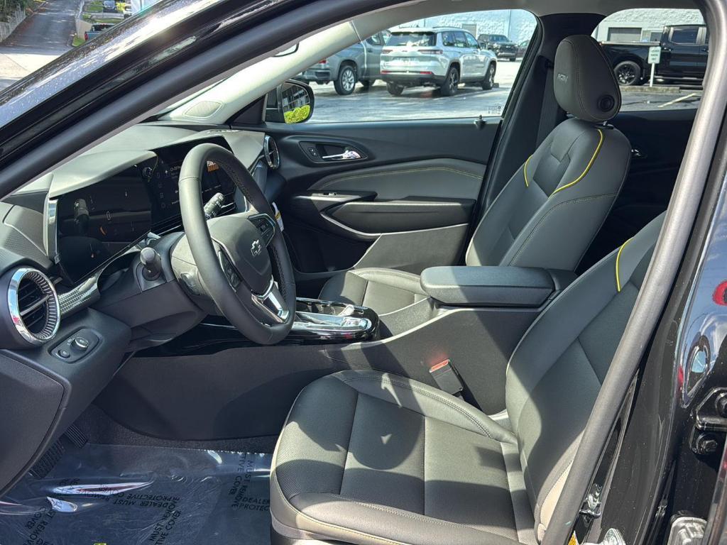 new 2025 Chevrolet Trax car, priced at $25,980