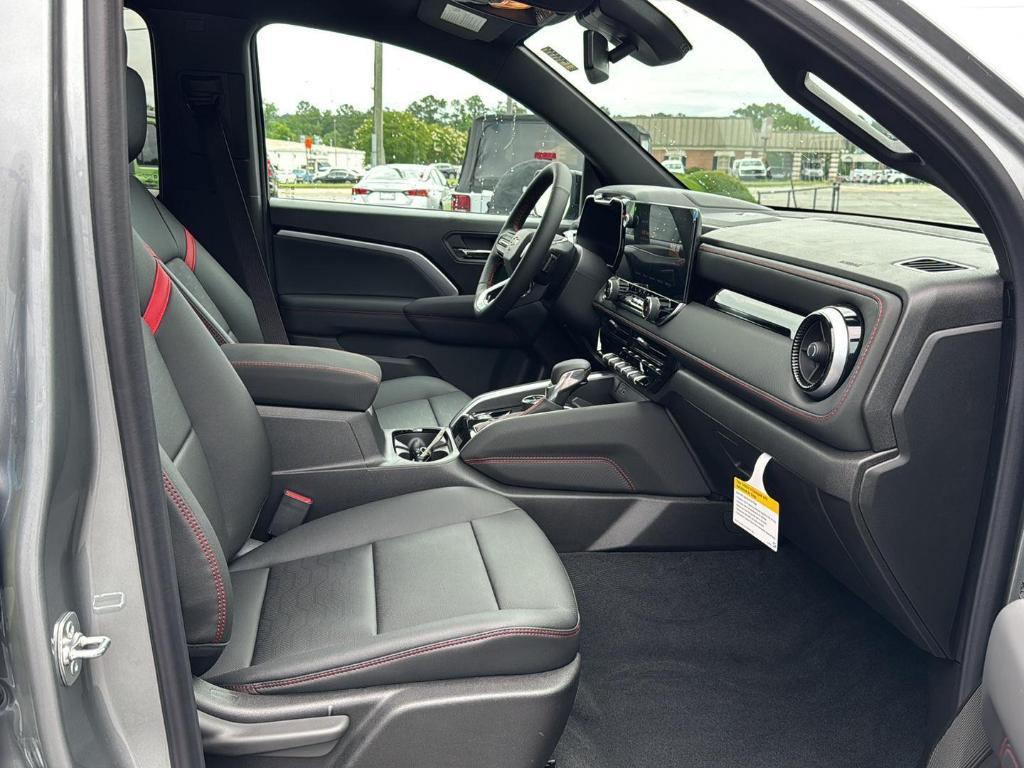 new 2025 Chevrolet Colorado car