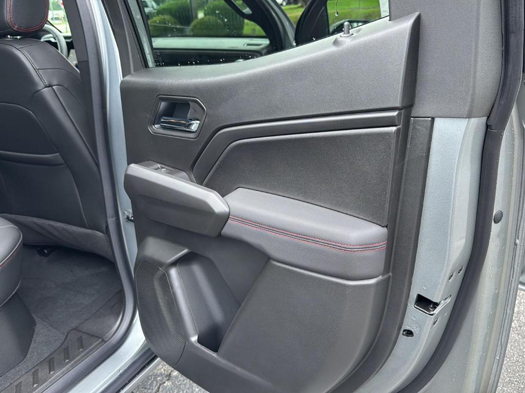 new 2025 Chevrolet Colorado car