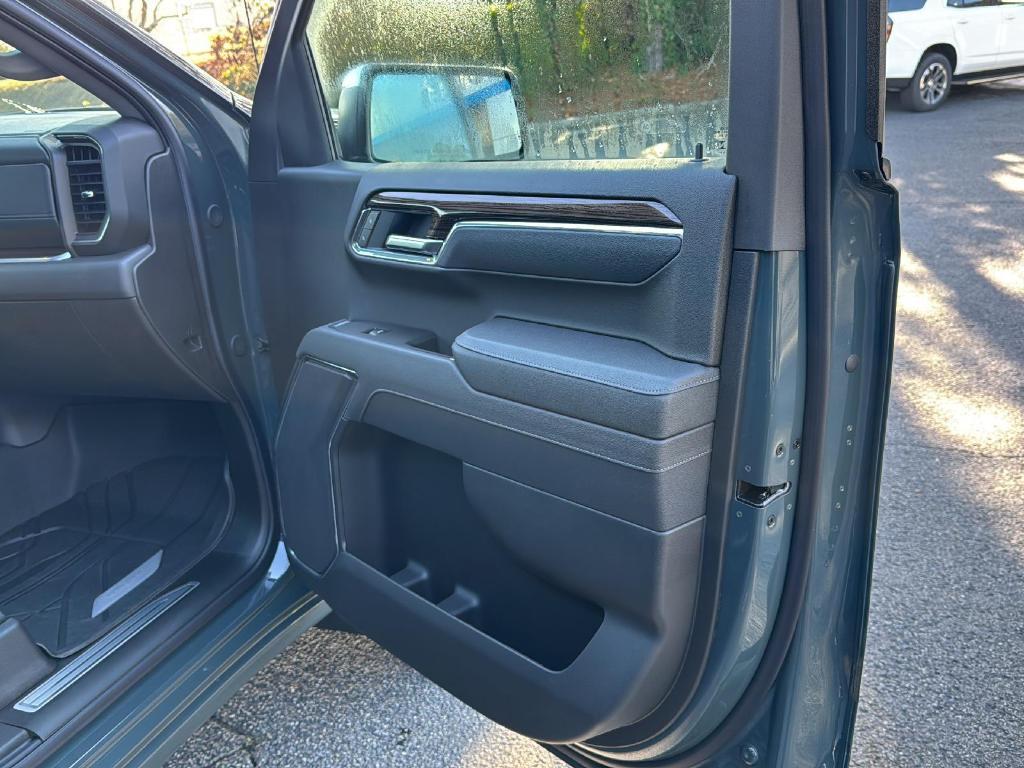 new 2025 Chevrolet Silverado 1500 car, priced at $54,820