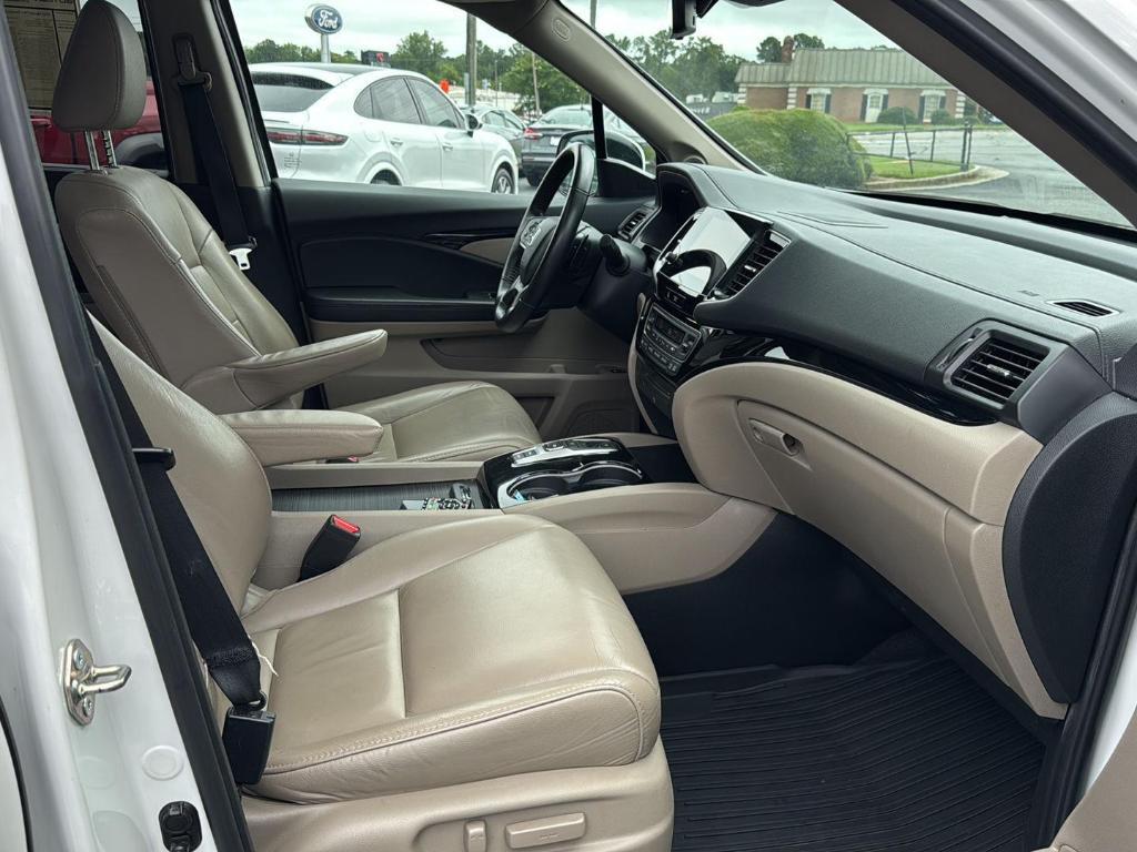 used 2020 Honda Pilot car, priced at $24,995