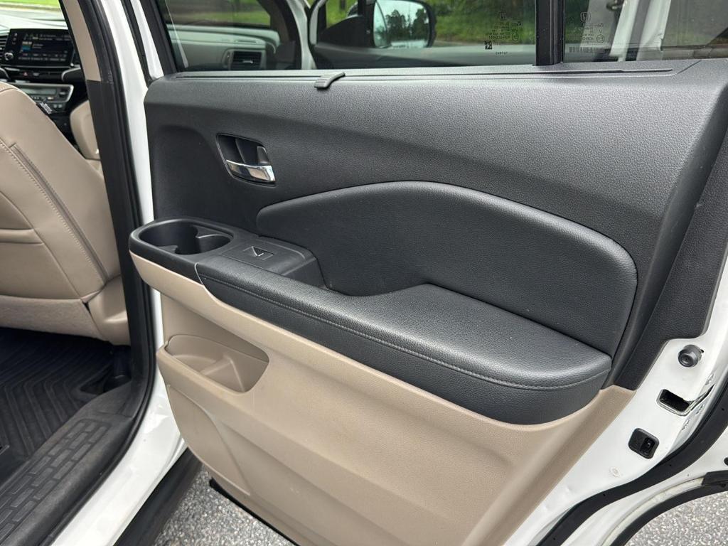 used 2020 Honda Pilot car, priced at $24,995