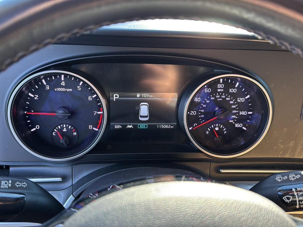 used 2023 Kia Carnival car, priced at $22,554