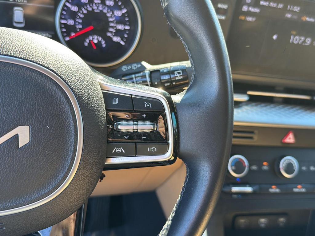 used 2023 Kia Carnival car, priced at $22,554