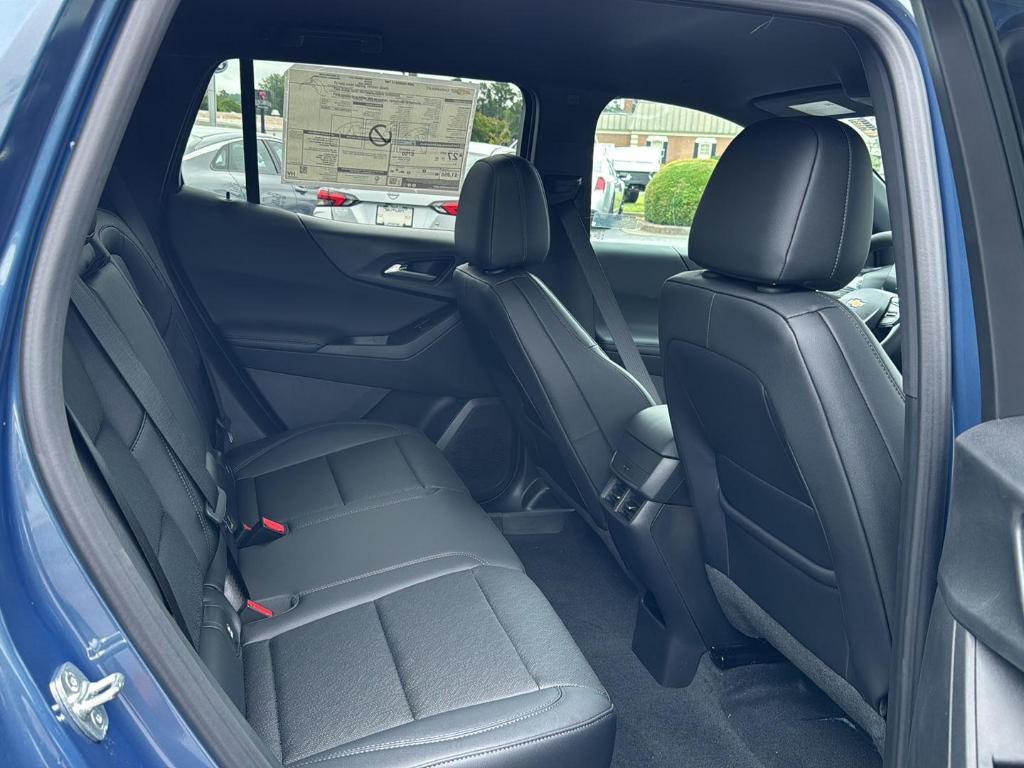 new 2026 Chevrolet Equinox car, priced at $32,085