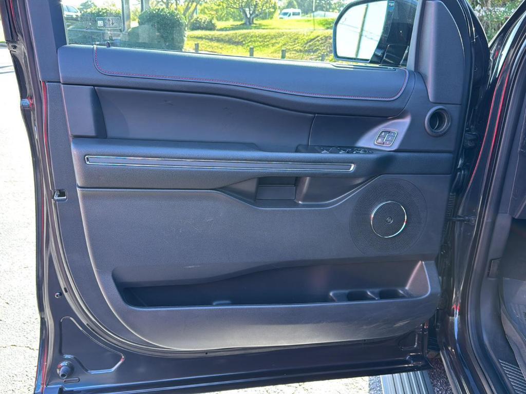 used 2024 Ford Expedition car, priced at $62,996