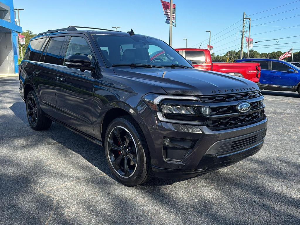 used 2024 Ford Expedition car, priced at $62,996