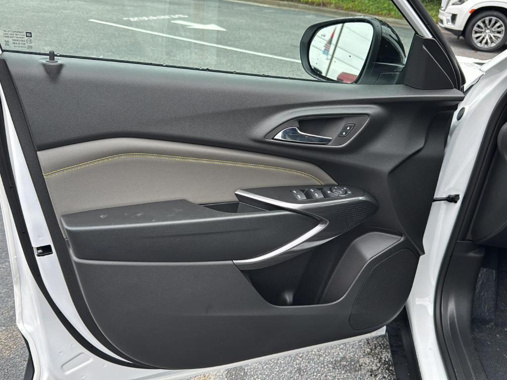 new 2025 Chevrolet Trax car, priced at $25,980