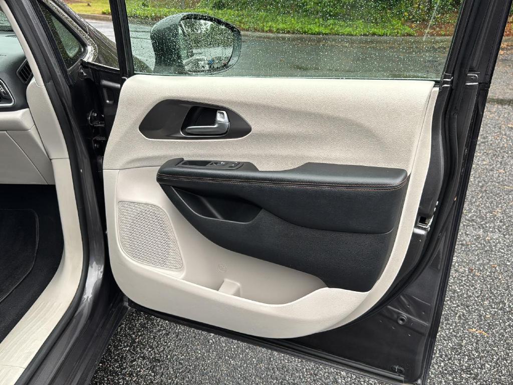 used 2020 Chrysler Pacifica car, priced at $21,444