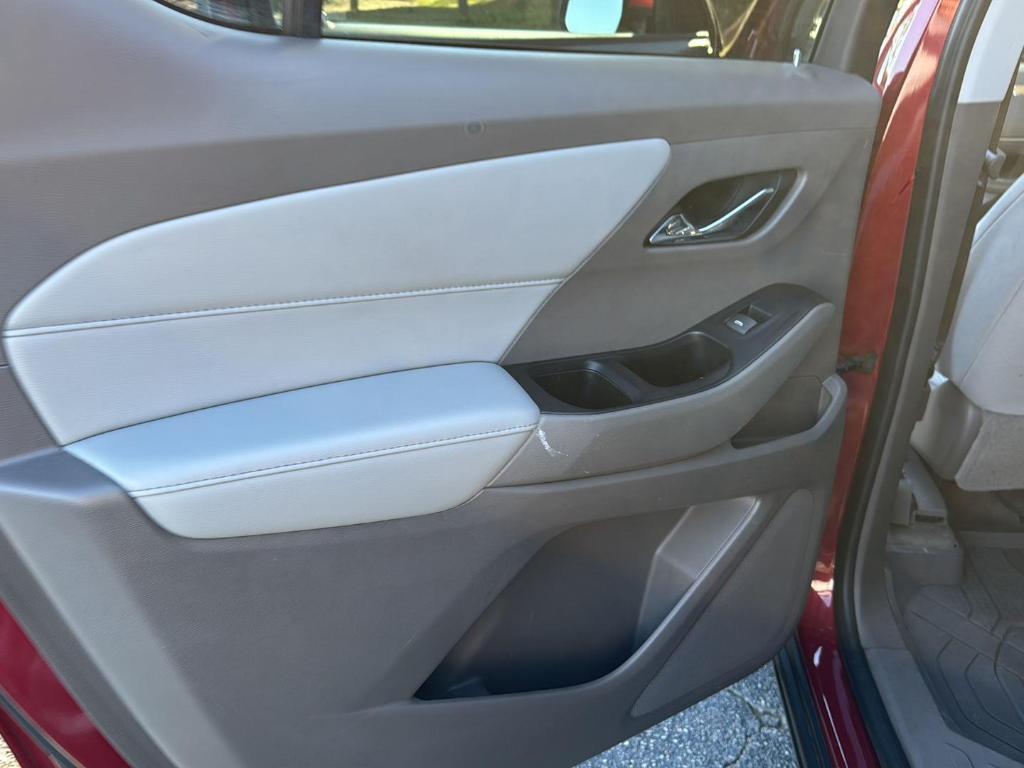 used 2018 Chevrolet Traverse car, priced at $14,995