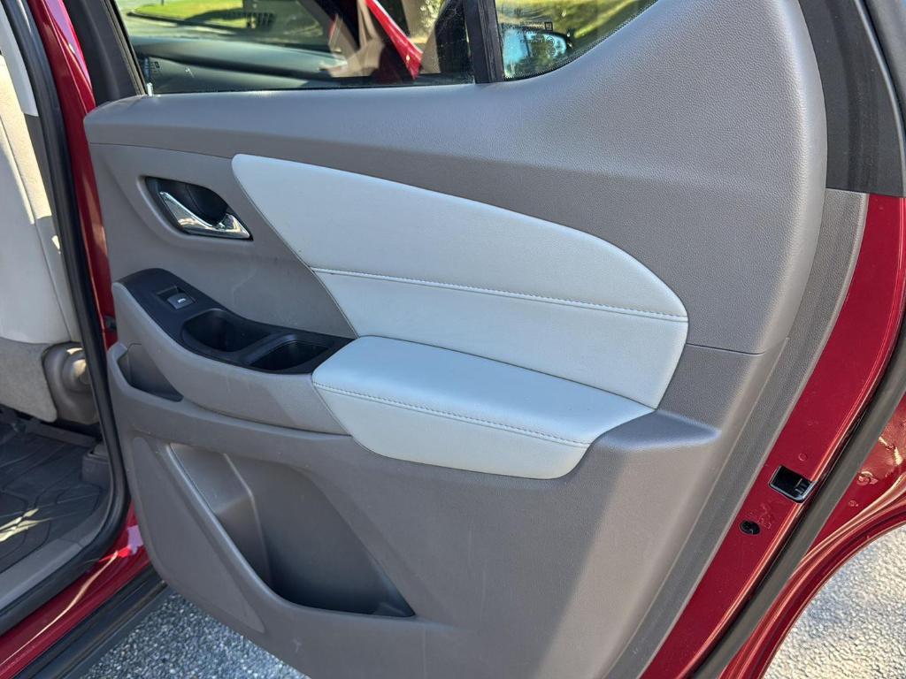 used 2018 Chevrolet Traverse car, priced at $14,995