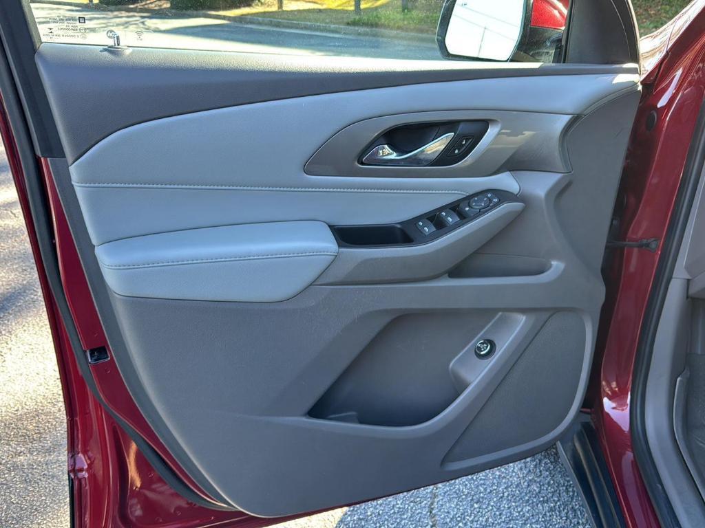 used 2018 Chevrolet Traverse car, priced at $14,995