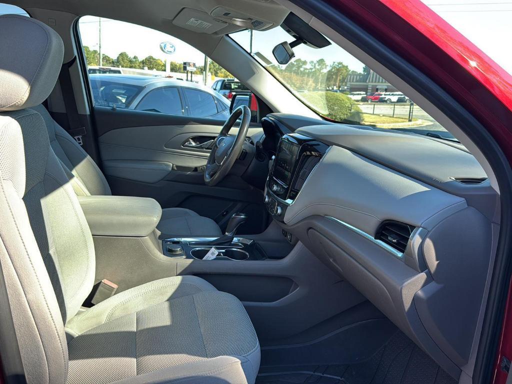 used 2018 Chevrolet Traverse car, priced at $14,995