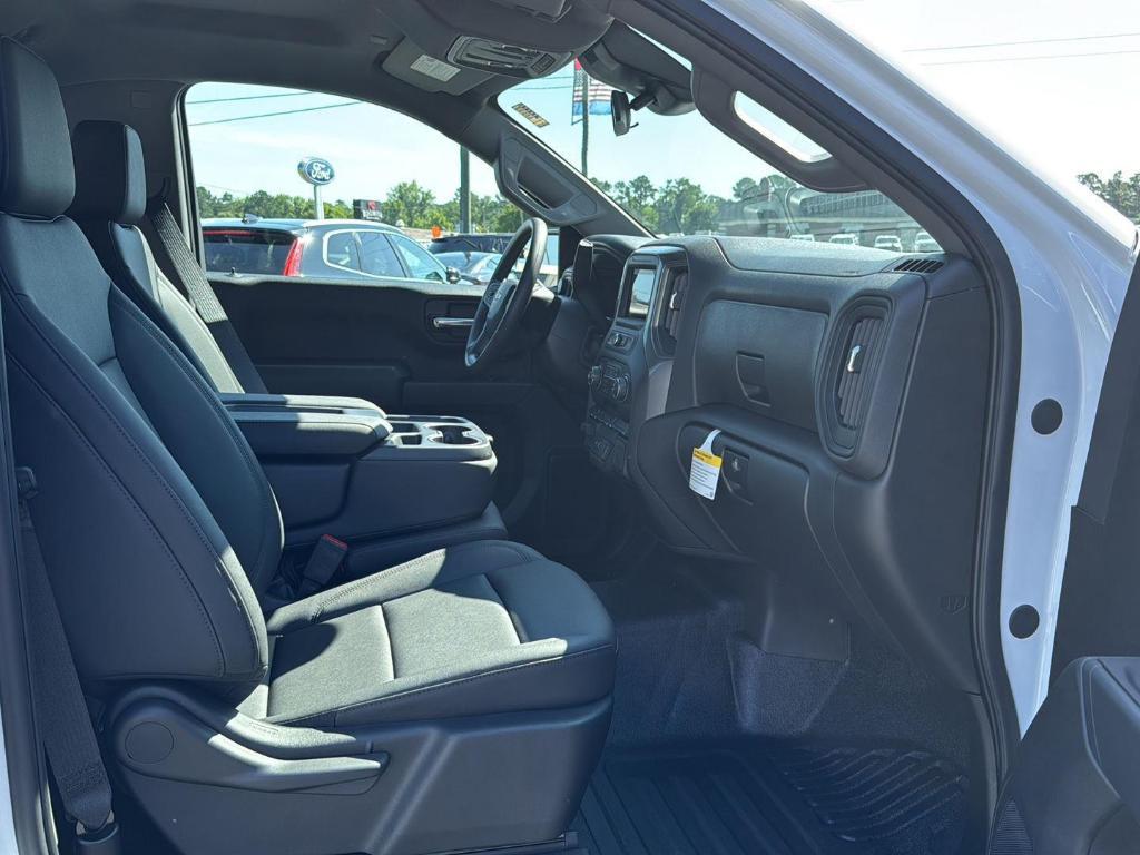 new 2025 Chevrolet Silverado 1500 car, priced at $43,330